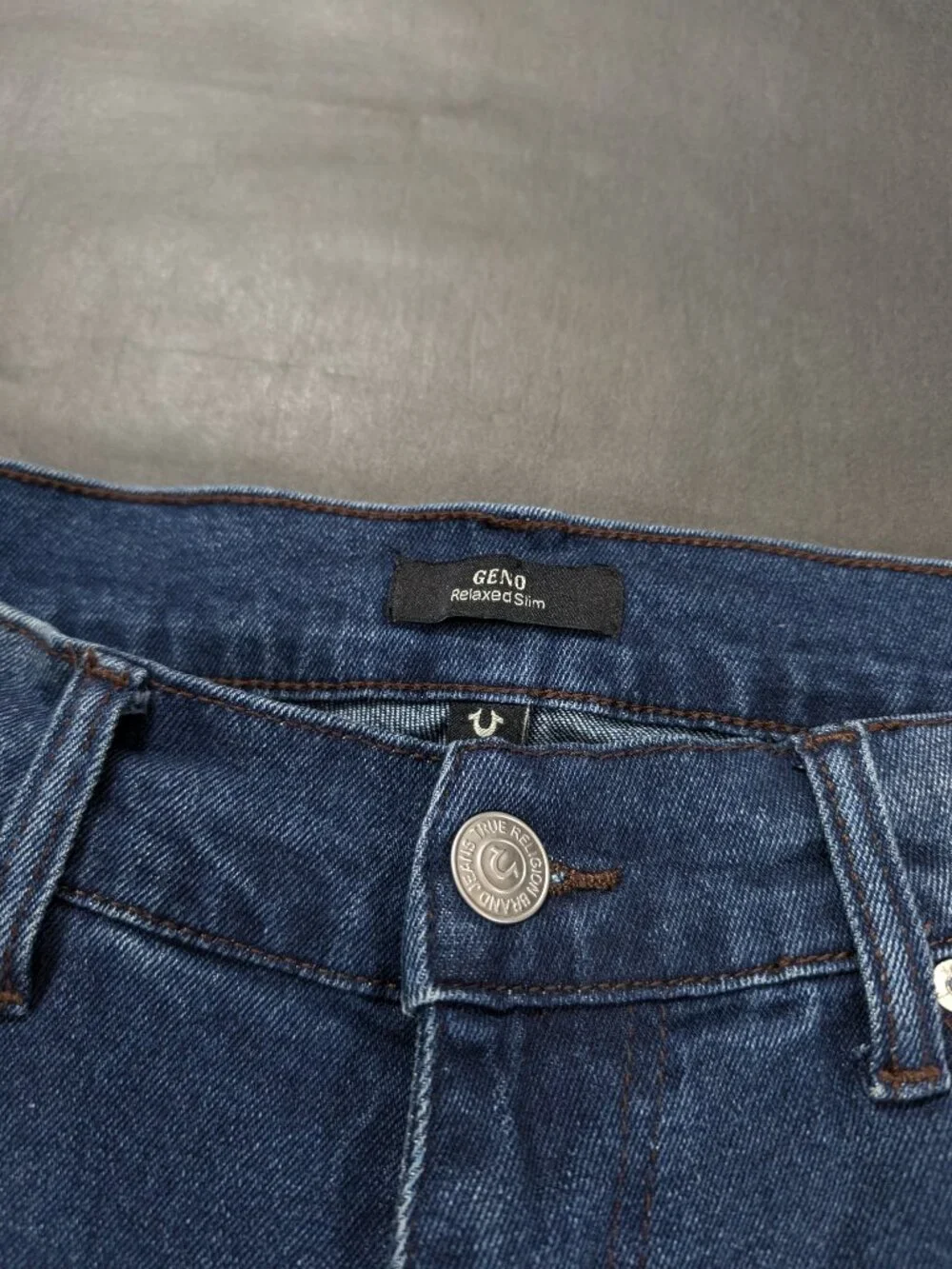 True Religion Jeans Men`s Size 36x32 Blue Dark Wash Geno Relaxed Slim Denim